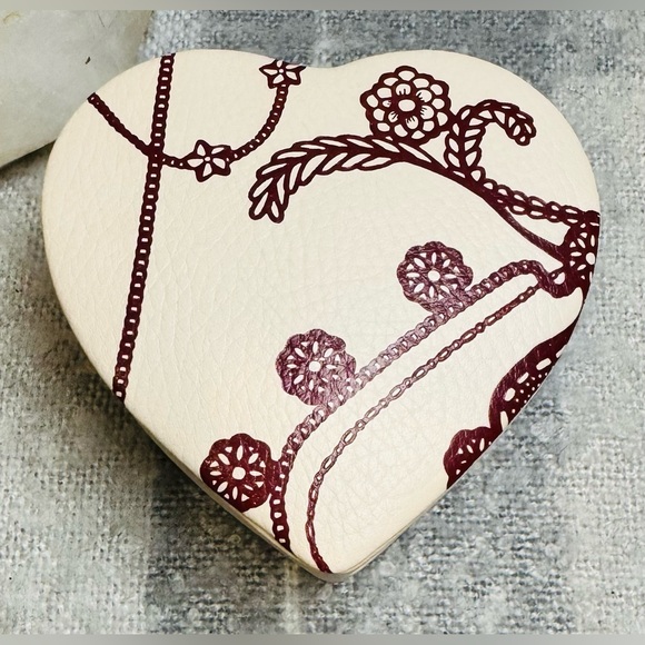 Authentic Pandora Heart Shaped Pink Leather Jewelry Box - Picture 2 of 11